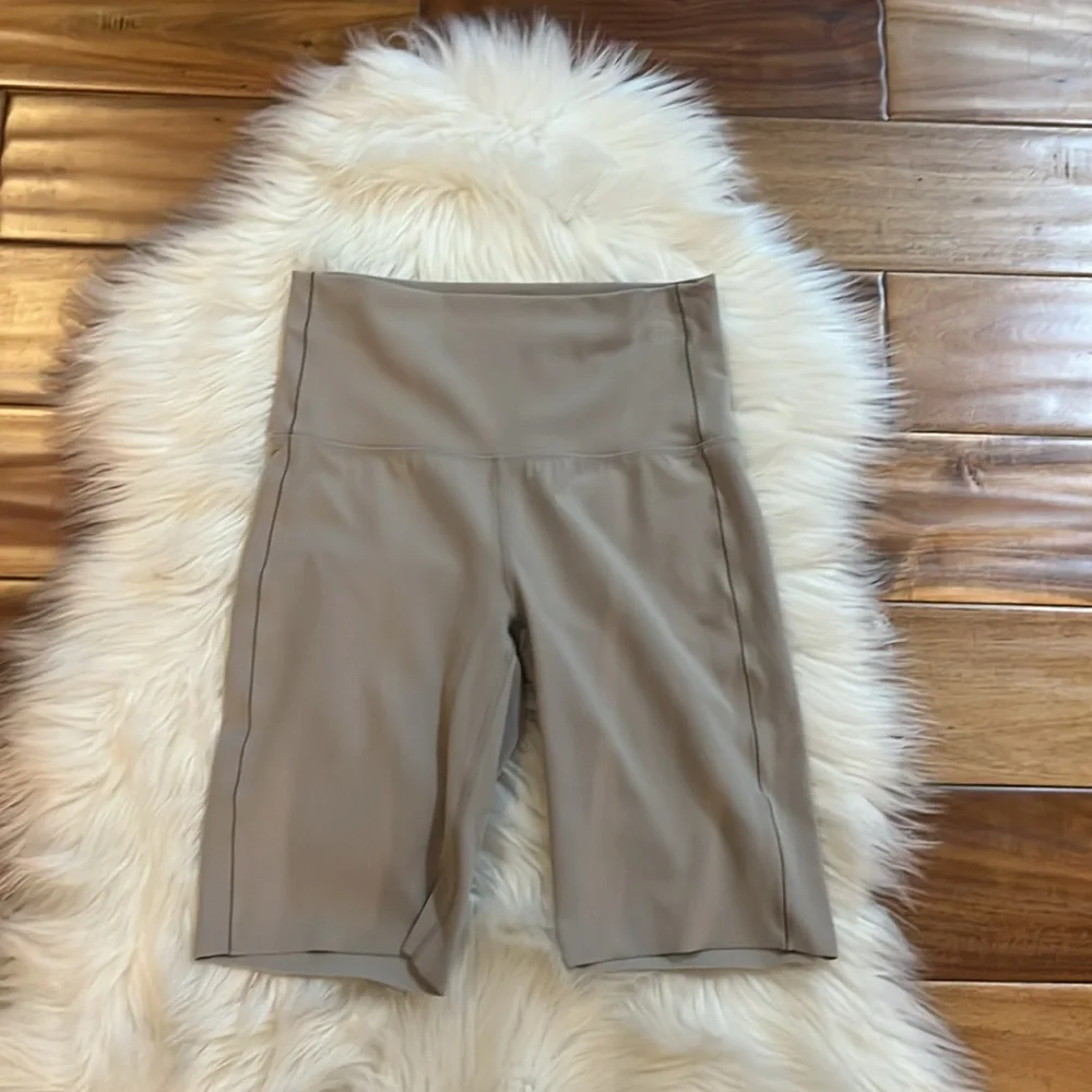 Left on Friday Super Moves Short 9” NWOT Sz Small - Picture 3 of 10